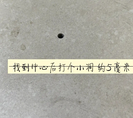 柳北瓷砖空鼓维修公司专业解答在瓷砖铺贴过程中，如果砂料搅拌不均匀，将会带来以下问题